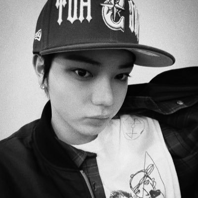 ivronjaf's profile picture. I’m here for the vibes 🎸#ohyul’s bff