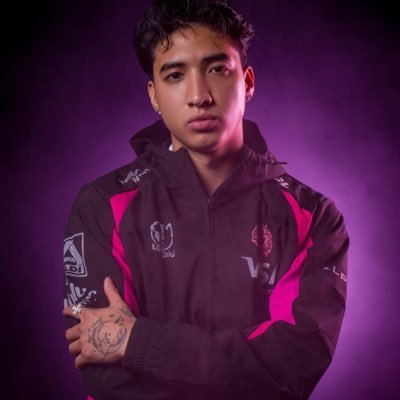 RealmommySib's profile picture. Proud Mom of PRO COD player @SibDMDL Esports brand & partnership management | ER nurse 👩🏽‍⚕️ | Behind the scenes, chaos & memories 🍷