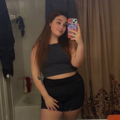 vanxssa_marie's profile picture. Left my sanity around here somewhere 💭