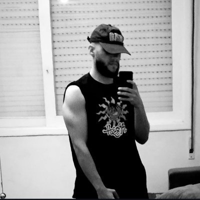 gross_mann's profile picture. um idoso qualquer