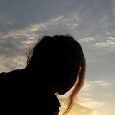 hap1py's profile picture. هیچی نیست'