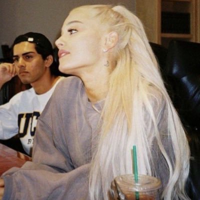 remquit's profile picture. fan account ✧˖°｡ﾟ