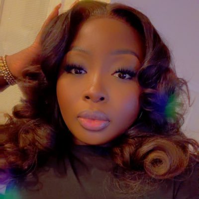 KemyMa's profile picture. Gods favorite girl ❤️✨ Sophistiratchet woman 🥂