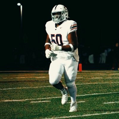 Deandreehlen0's profile picture. Brookfield East(WI) || 6'1 275lb || varsity OL/DL|| #2 ranked DL in WI || 330lb bench || 555 squat || 700 HB deadlift ||🏈🤼|| coach: @Hoerchnerjake