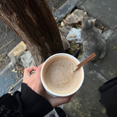 _cjj12's profile picture. صعوبة الشرح تجبرنا على الصمت دائماً .