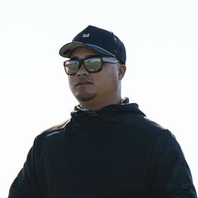 CoachReyes_'s profile picture. QB Select | Quarterback Development | USMC Veteran