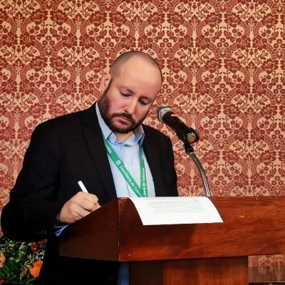 SantiagoPeye's profile picture. Docente. Comunicador social-Periodista. Politólogo. Asesor en @ColombiaNosUne 🇨🇴 - Rumbo a la Mesa Nacional de la Sociedad Civil para las Migraciones
