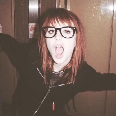 nerpa101's profile picture. ᛉ 21 | they/she | secret lesbian seal thing