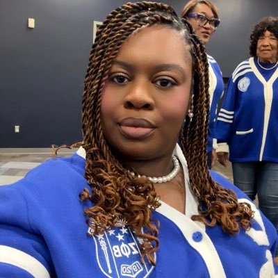 theASHCAKEshow's profile picture. #BamaState Alumna X2🧑🏾‍🎓| Music Junkie |  Everything| Mental Health Therapist💚| Private Practice Owner| Dog Mom| Z phi B