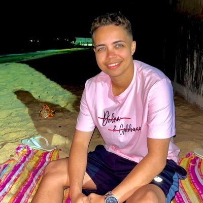 arthurrhq's profile picture. “If what i am is also what i chose to be, accepted as a condition.” transgender 🏳️‍⚧️