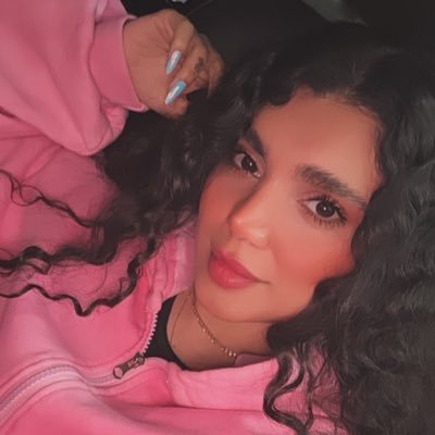 zahraalipourrr's profile picture. 