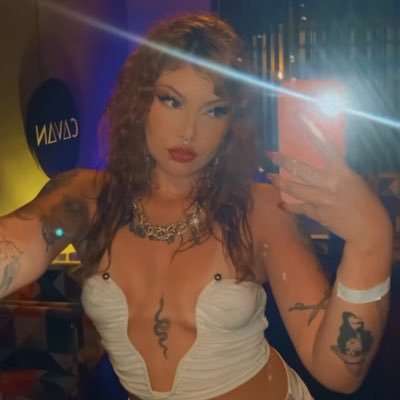 djmari_silva's profile picture. Dj encapetada do interior / produtora de eventos, dona do Baile da Mari, do Brisa no Beat e cartomante nas horas vagas
PG/PR