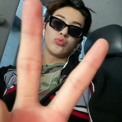 mazevrn's profile picture. lost in the frequency ``