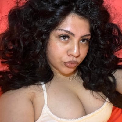 sweet4k1tty's profile picture. ˚₊‧꒰ა ☆ ໒꒱ ‧₊˚