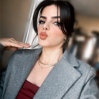 miribilge's profile picture. Gökkuşağının dışladığı siyahtan yanayım 🖤