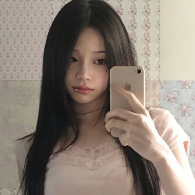 jellyspuff's profile picture. certified — #baekhyunholic 𖹭.ᐟ