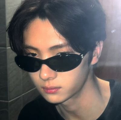 ichaerus's profile picture. #荣宰. 💭 —  24:07 ٠࣪⭑lucky to be loved by 𝙮𝙤𝙪𝙣𝙜𝙟𝙖𝙚  ⋆ˎˊ˗      @tws_pledis ꒰ 너를 만나 정말 다행이라고 얘기해 줄게 ꒱ ₊˚⊹ᰔ