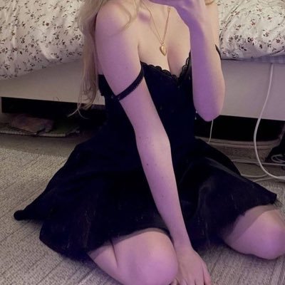 ff2cck's profile picture. ارد على كلمة أشتراك او كام فقط ، اقابل مشتركيني