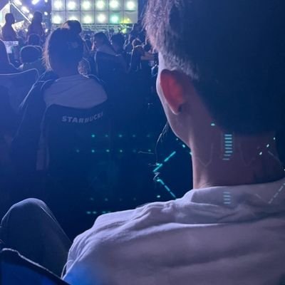 Khnswykhxng's profile picture. มือใหม่หัดเล่น
https://t.co/Ip1rg7aLq7