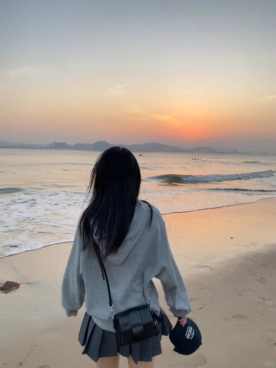 Anisa_ji's profile picture. Chasing sunsets, bubble tea enthusiast 🍹 | Yoga keeps my mind clear | Always finding reasons to dance. Life’s too short for regrets!