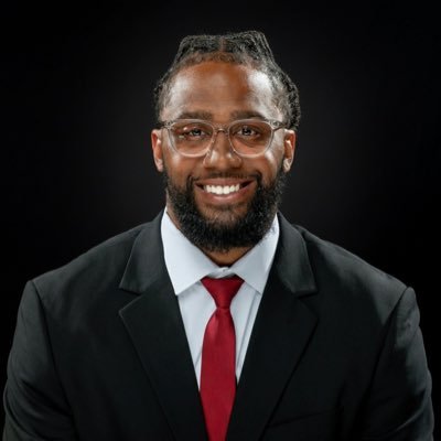 Coach_CVaughn's profile picture. Believer 🙏🏾 || Husband 🤴🏾👸🏽 || Father 👶🏽👶🏽 || Defensive Coordinator 🎮 || Shaw U. || AFCA 35u35 || NFL VET || SB CHAMP ⚜️ || ACC CHAMP 🎩 || #1DB🏁