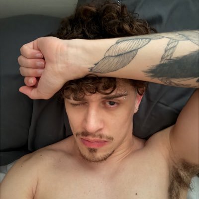 gulipoyo's profile picture. conta nova, antiga tava com softblock