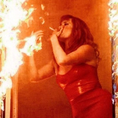 lorenalvrez_'s profile picture. La pelada que vende expansores.