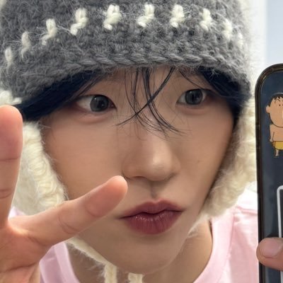 heartrackjw's profile picture. #JUNGWOO: the world is hard on silly men. men filled with joyous whimsy. nothing in this world is harder than being a goofy and fun loving guy.