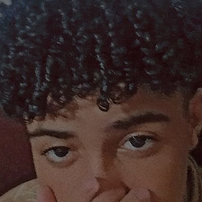 Vihzhzh's profile picture. 18y e posto coisas aleatórias que gosto
sou de SP