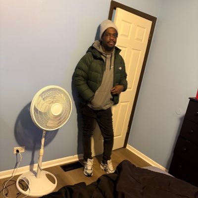 EstFaux999's profile picture. come find out