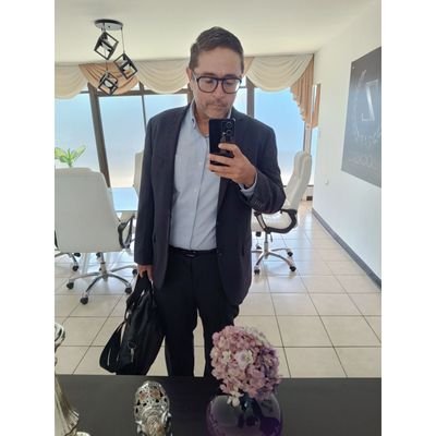 Vargas_Cordero_'s profile picture. Punk Rock, Skateborder & Runner