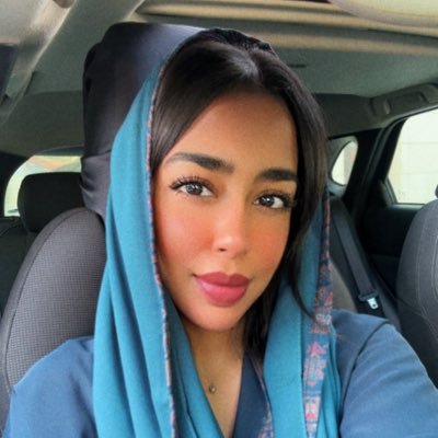 asmaahe7's profile picture. Let your light shine✨