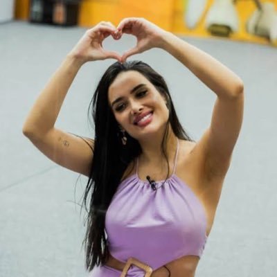 sivitria_'s profile picture. 