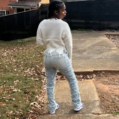 theyylovejam's profile picture. 5'2 💋|| Slim Thick 🫶🏽|| Beautiful 🦋