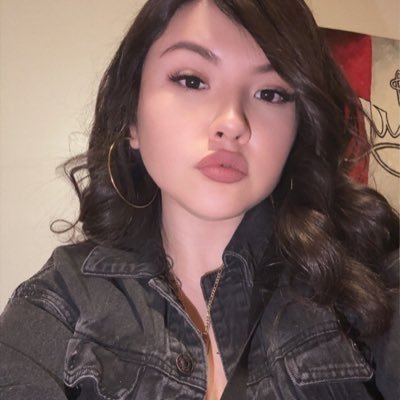 vivi773_'s profile picture. 🇲🇽 | Momx2 | Gym | Sneakers | Music | #GoCubsGo🐻 | #DaBears | UFC | Boxing | #NoDMs🙅🏻‍♀️🚫