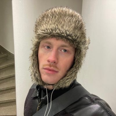 rosseparasiet's profile picture. he/him - 23 - 🍉