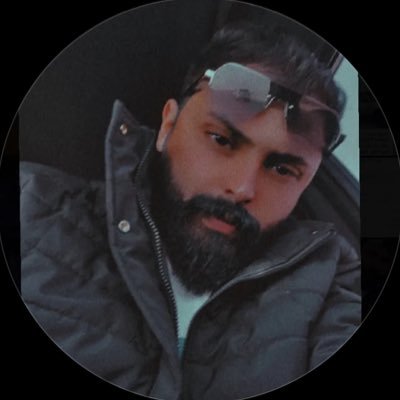 brd_mnk's profile picture. تحط لي جمر من الود وأطاه وأعطيك ودٍ كنه الورد زاهي