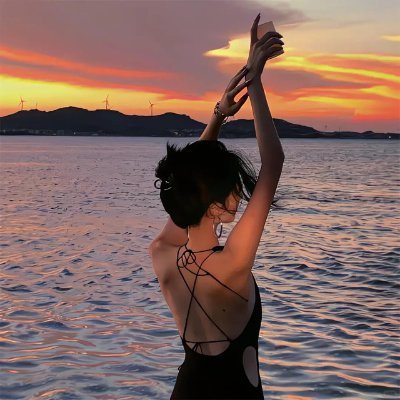 hurt26tears's profile picture. 交友投稿｜牵线找搭子｜日常分享｜同城交流｜非上海勿扰！！

欢迎上海地区 私信（投稿牵线私信）