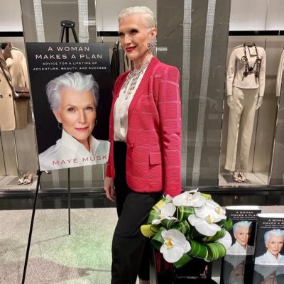 mayeprlvate82's profile picture. Bestselling International Author of A Woman Makes A Plan! Doctor of Dietetics🧑‍🎓 Supermode💃😘 #ItsGreatToBe76 Manager: anna@mayemusk.com