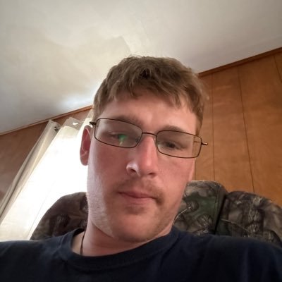 redowl_c's profile picture. 26 years old