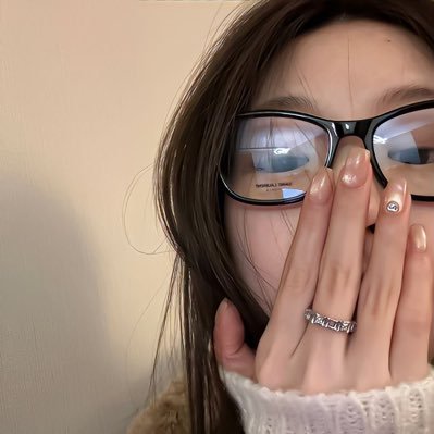 cheezberries_'s profile picture. don’t like veggie