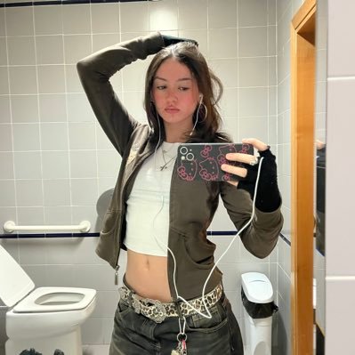 usernatzzz's profile picture. 