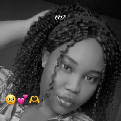 fav_kizzle's profile picture. graphic designer||resin crafting
📍 LAGOS | SAGAMU 
🔮 Resin
💡 Skilled & Professional 
🎯 Tag us via #favgraphic_n_resin1