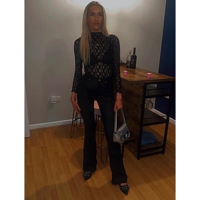 Charlotterb1994's profile picture. 