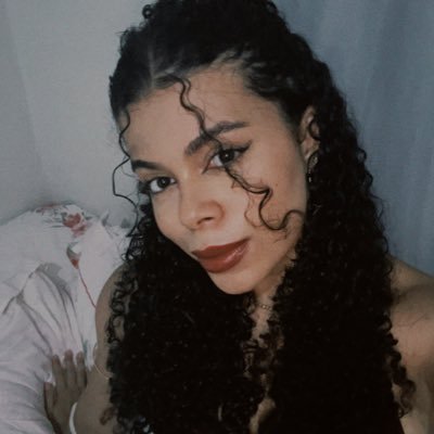 notdonedun's profile picture. devaneios isianos