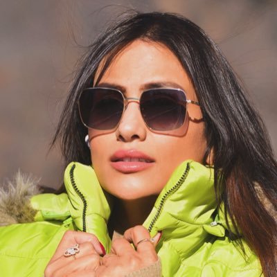 Groor_alblooshi's profile picture. ناشطة اجتماعية 👩‍🦰🥩 📸 الوصل أسلوب الحياة 💛 🇦🇪 0509227096 مرخصة من مجلس الإعلام