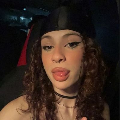 pawpawlens's profile picture. 