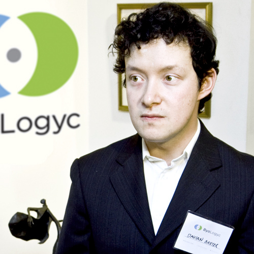 DavianBaxter's profile picture. Head of Research at ByoLogyc / research background in synthetic genomics + horizontal gene transfer / lab geek / don't call me Dave.