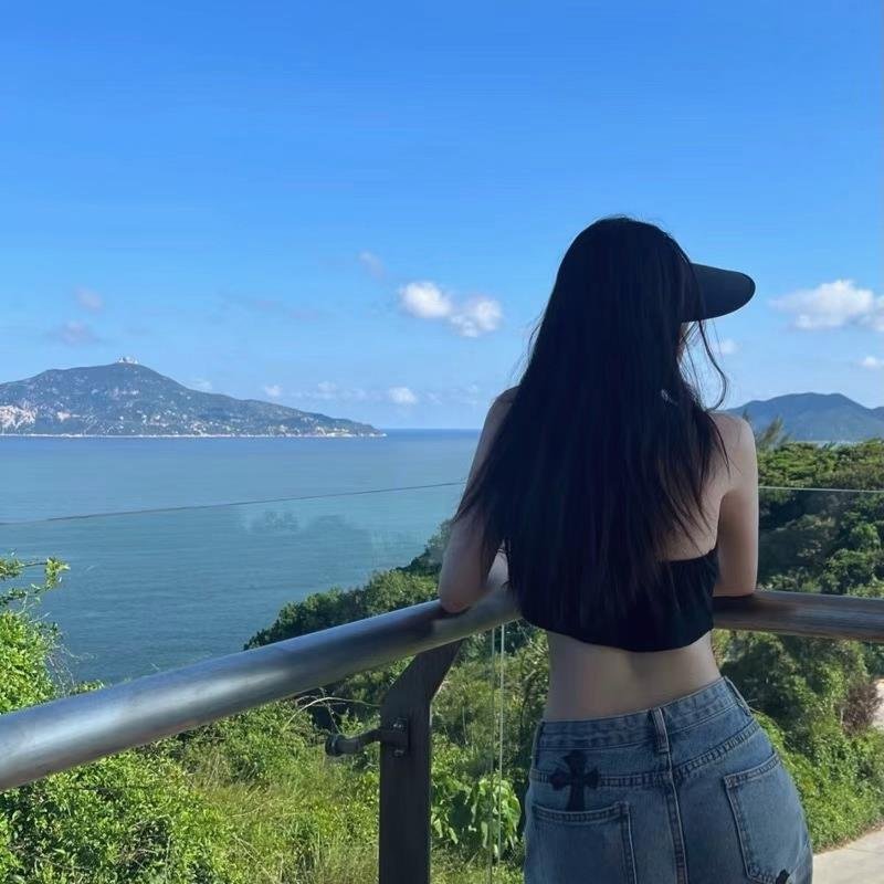 vishnuv01895825's profile picture. 平成元年生まれ、36歳。 まだ独身。だれか貰ってくれる? 🍀 🌂