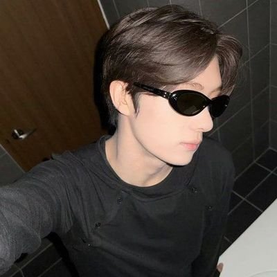 feeaaimnida's profile picture. fan account’ —istp-uppy 🐶